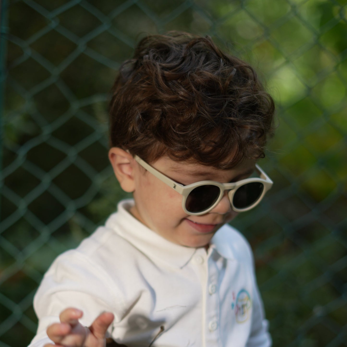 Mini Je Mini Star kids polarized sunglasses with UV400 protection, BPA-free unbreakable frame for babies, toddlers, and young children.
